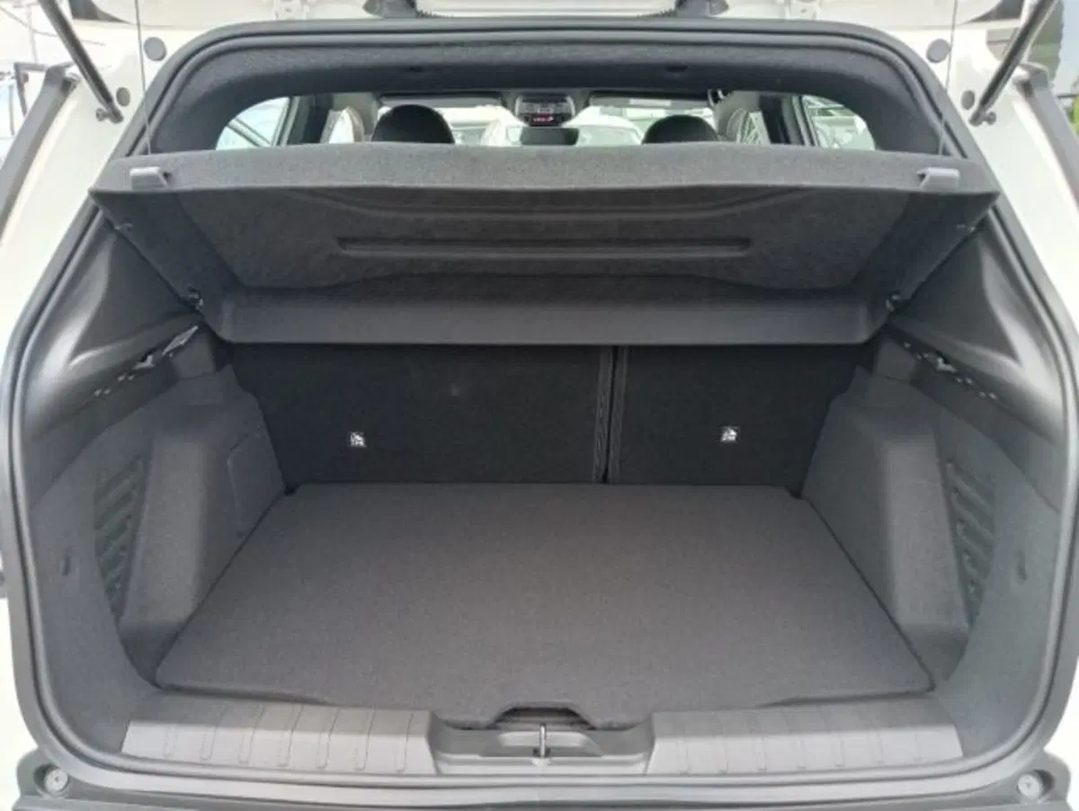 Jeep Avenger nuova a Brescia (20)