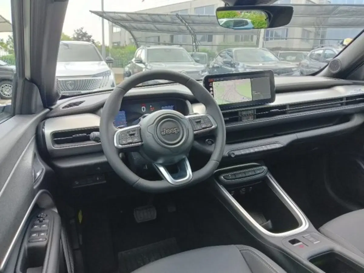 Jeep Avenger nuova a Brescia (6)