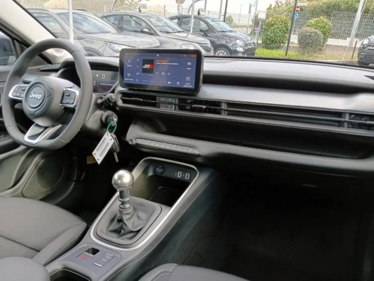 Jeep Avenger nuova a Brescia (16)