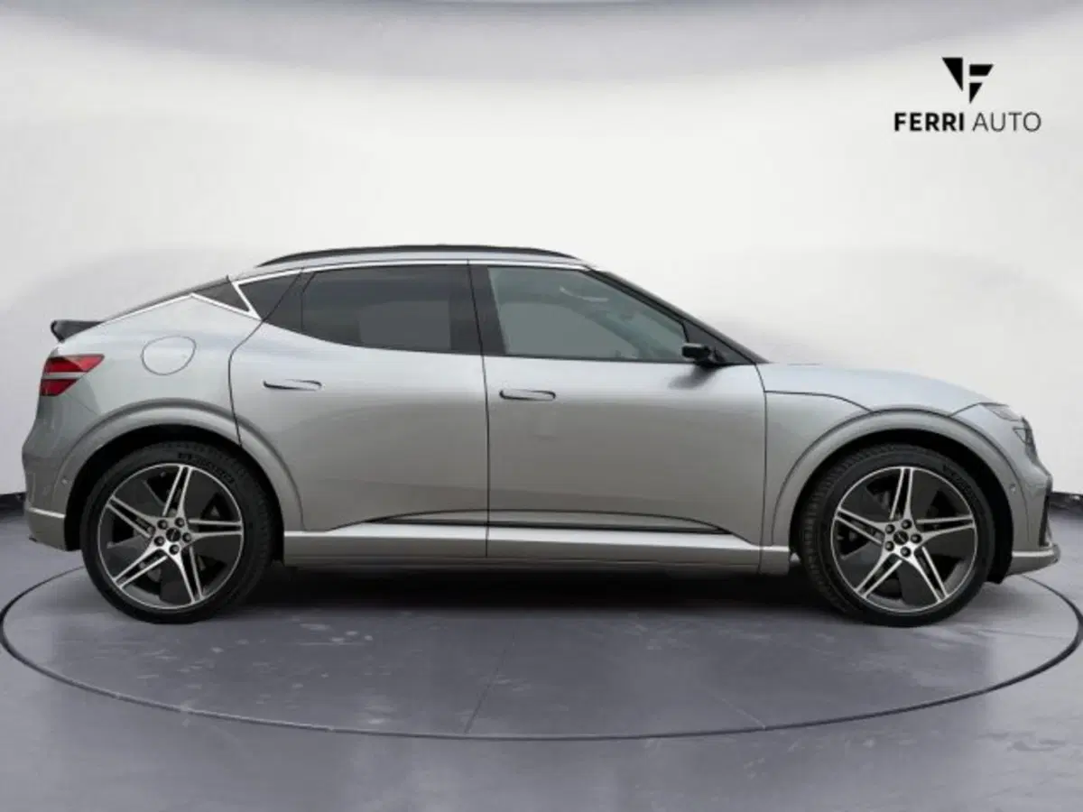 Genesis GV60 Magma nuova a Treviso (4)