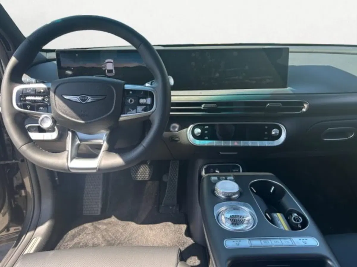 Genesis GV60 Magma nuova a Treviso (10)
