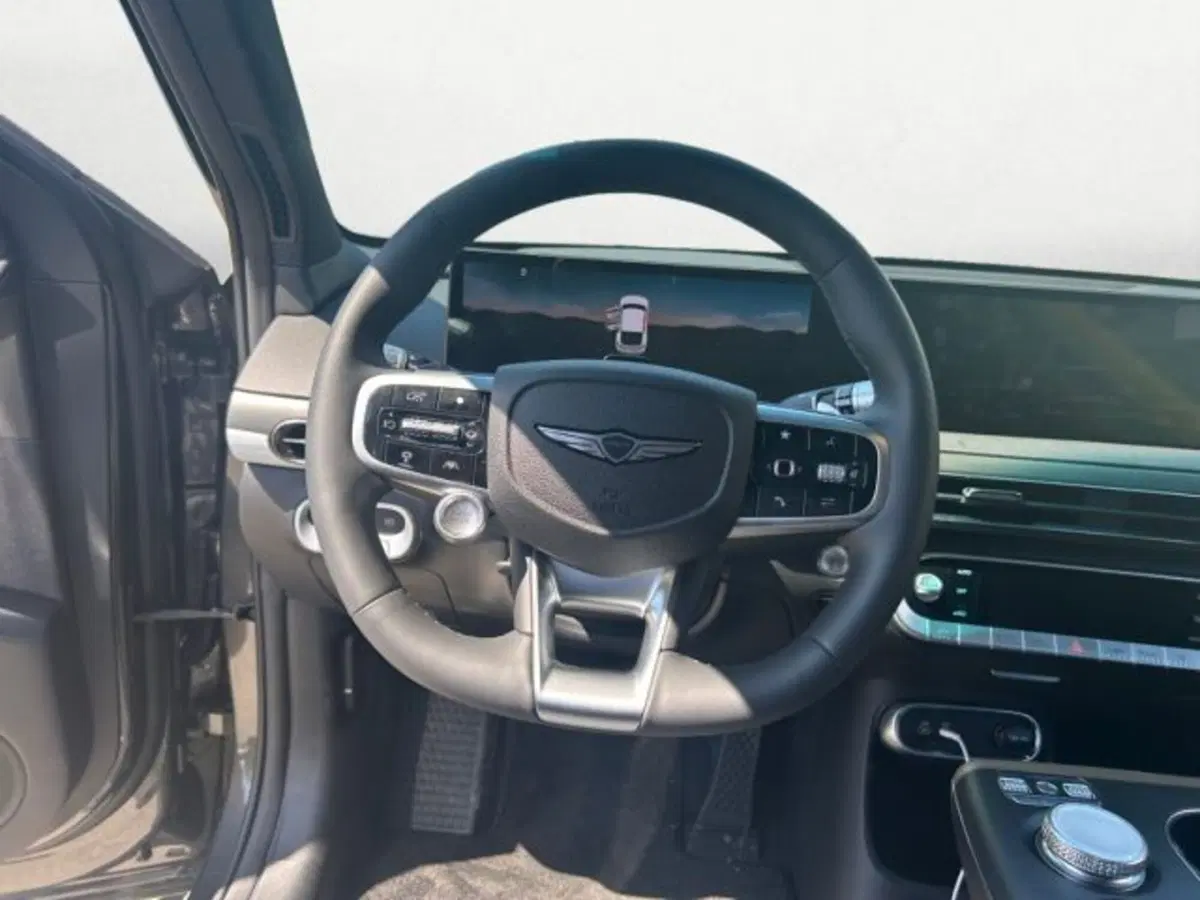 Genesis GV60 Magma nuova a Treviso (12)