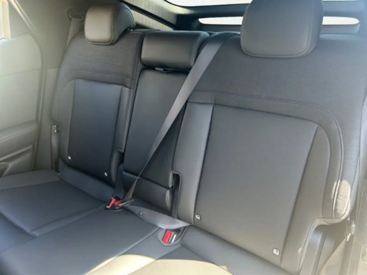 Genesis GV60 Magma nuova a Treviso (8)
