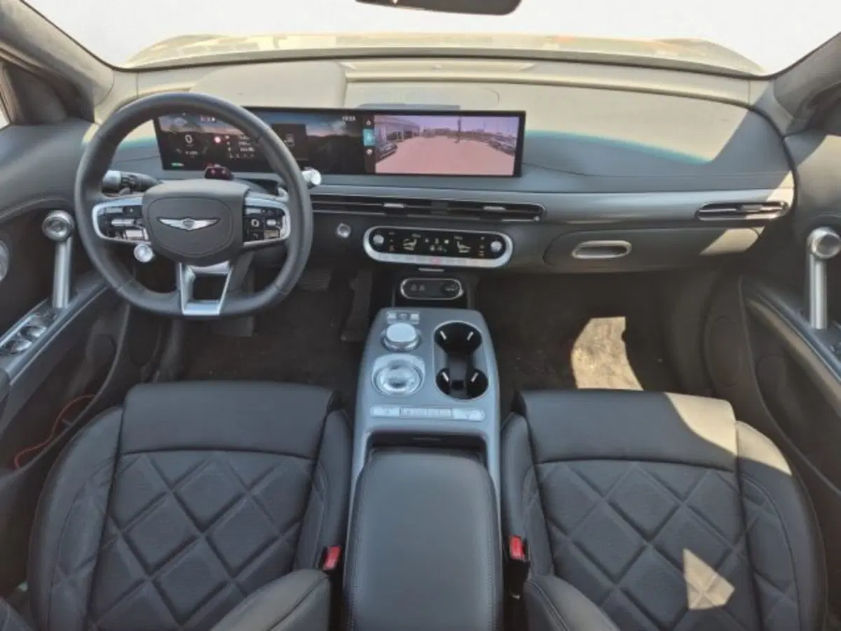 Genesis GV60 Magma nuova a Treviso (10)