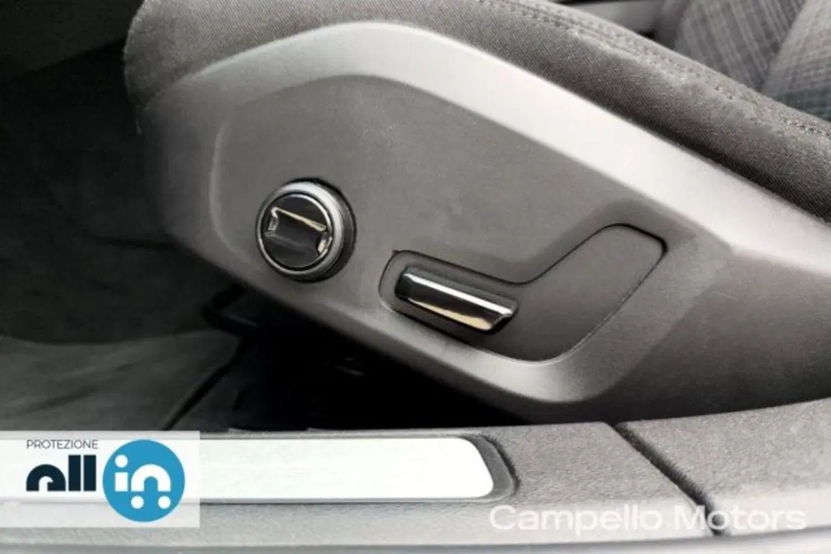 Volvo V60 usata a Venezia (18)