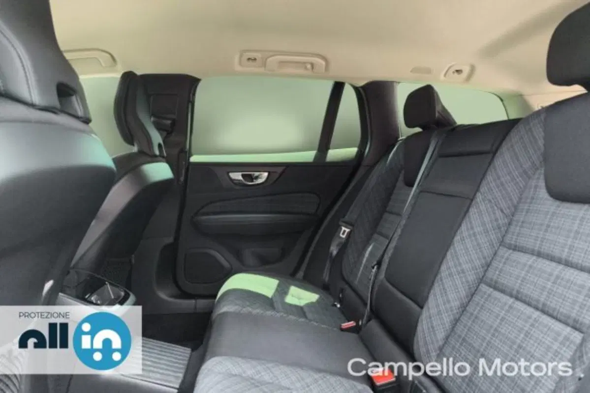 Volvo V60 usata a Venezia (6)