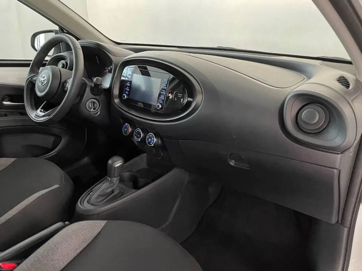 Toyota Aygo X usata a Torino (11)