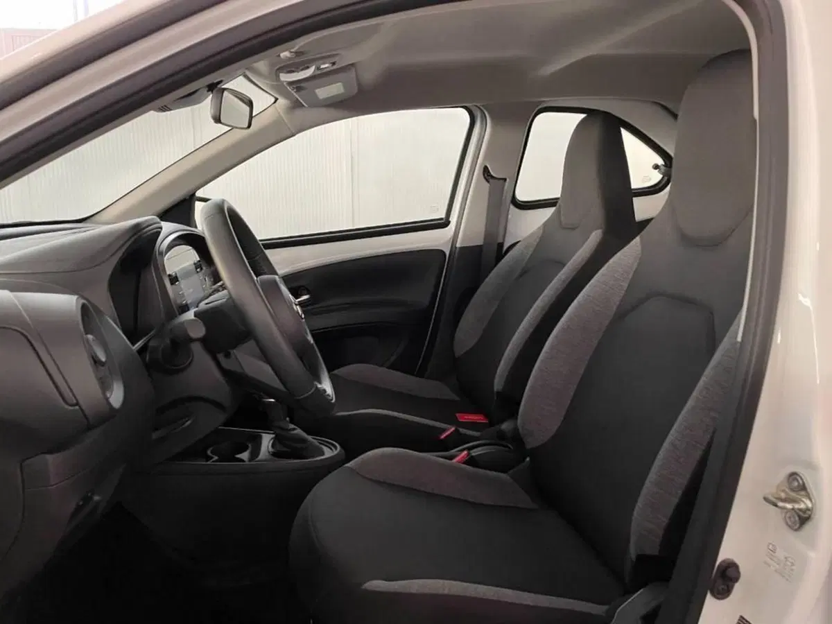 Toyota Aygo X usata a Torino (13)