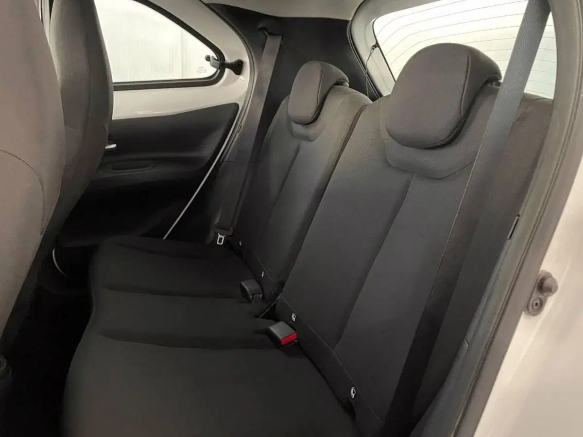 Toyota Aygo X usata a Torino (14)