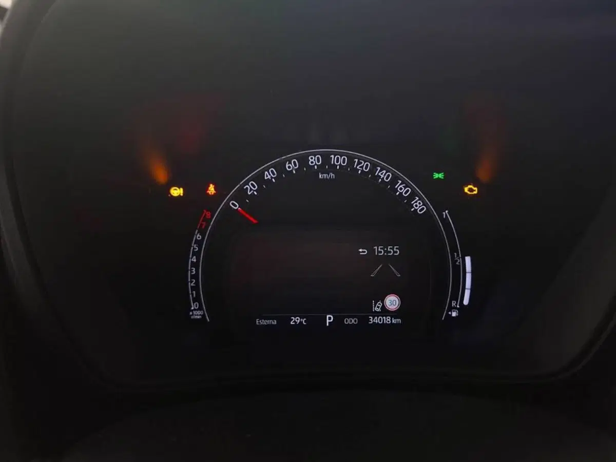 Toyota Aygo X usata a Torino (7)