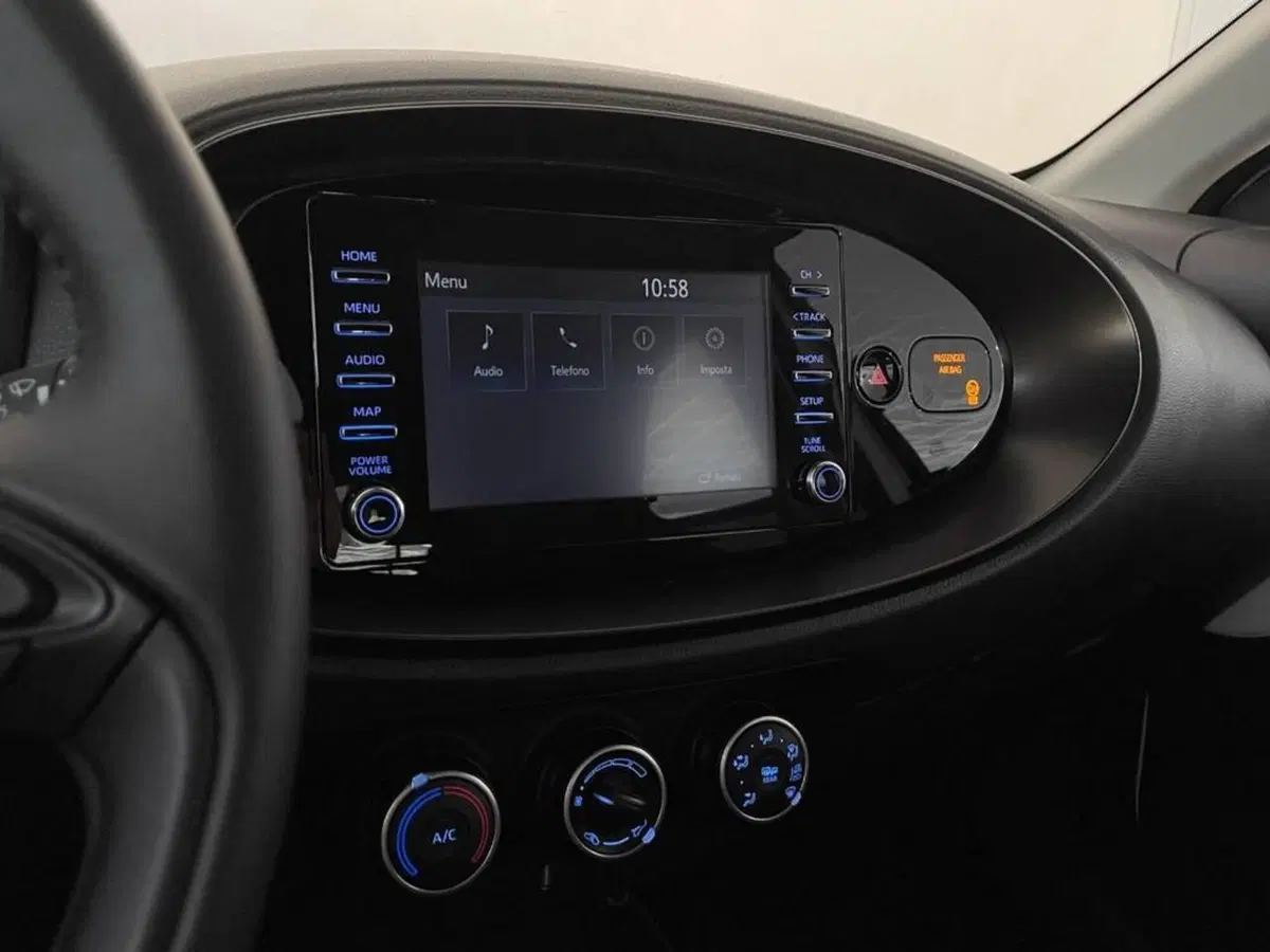 Toyota Aygo X usata a Torino (8)