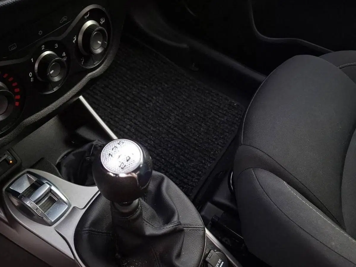 Alfa Romeo MiTo usata a Torino (10)