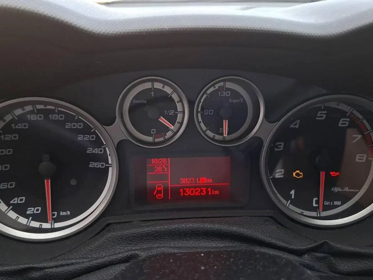 Alfa Romeo MiTo usata a Torino (8)