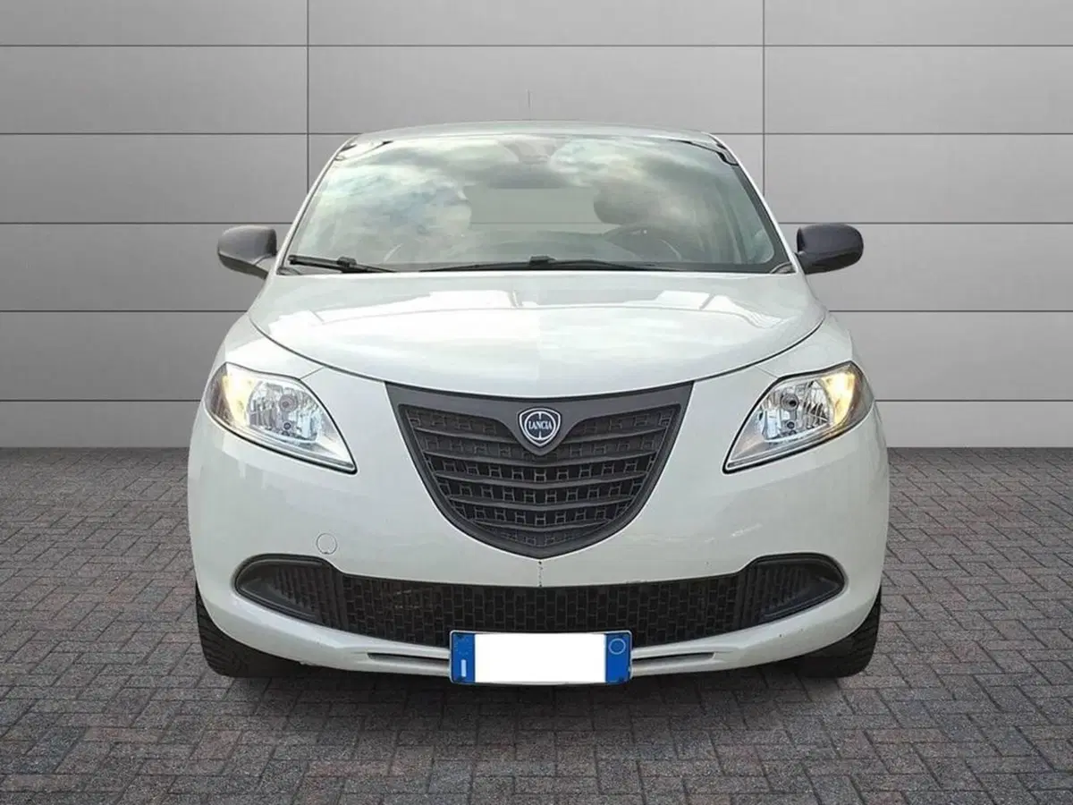 Lancia Ypsilon usata a Torino (3)