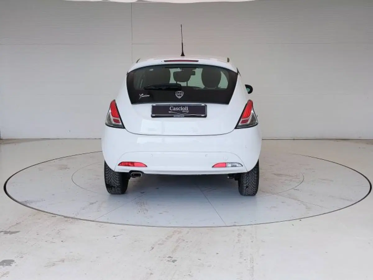 Lancia Ypsilon usata a Teramo (4)