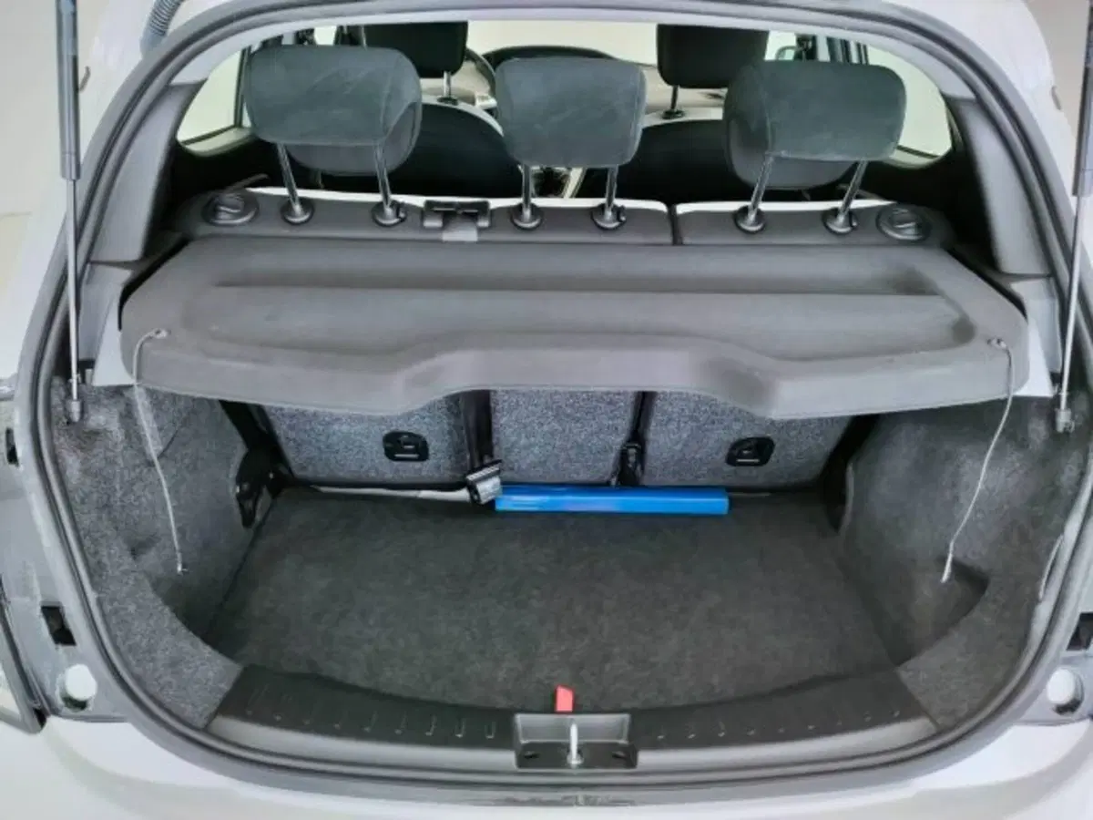 Lancia Ypsilon usata a Teramo (5)
