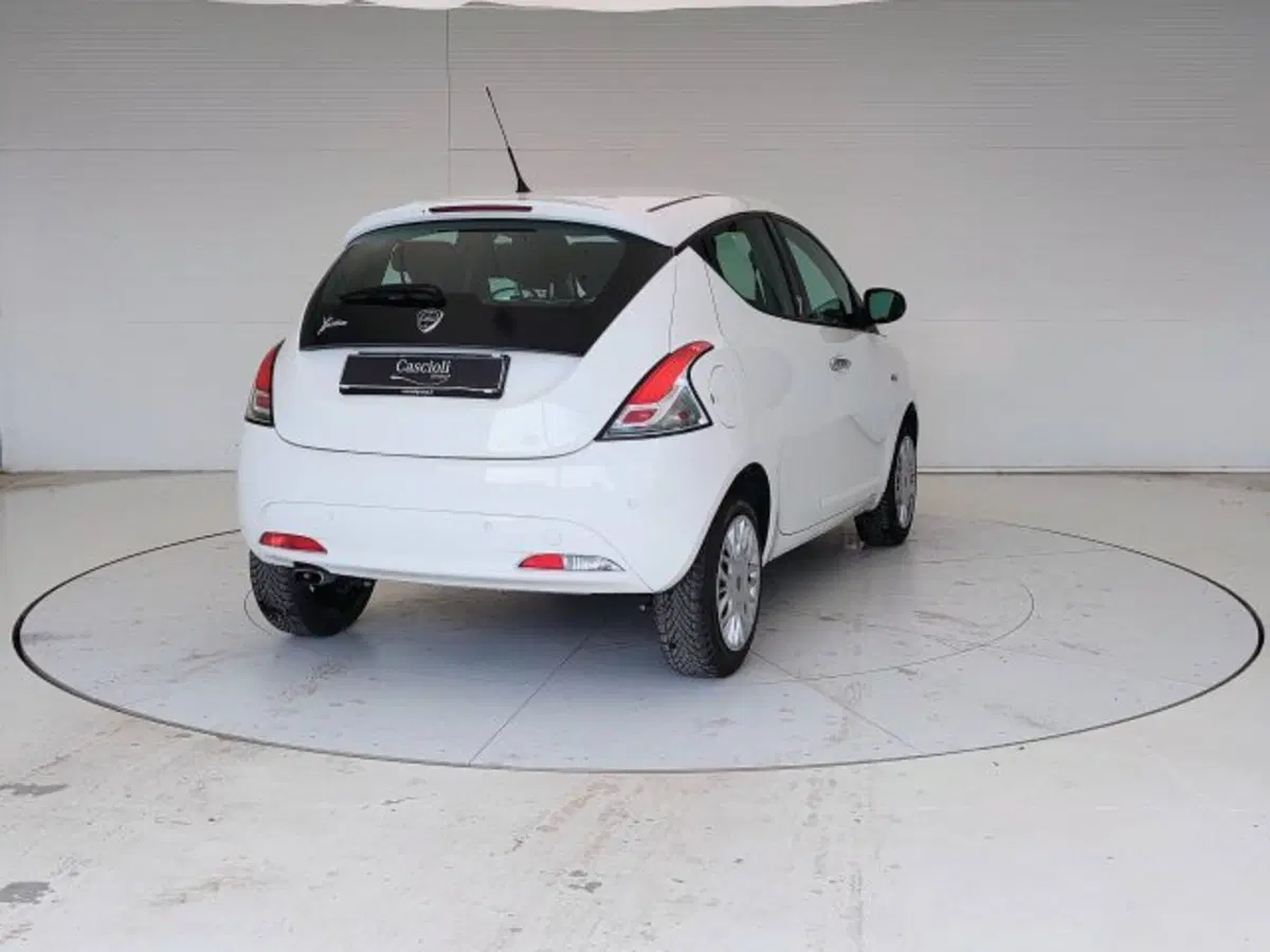 Lancia Ypsilon usata a Teramo (6)