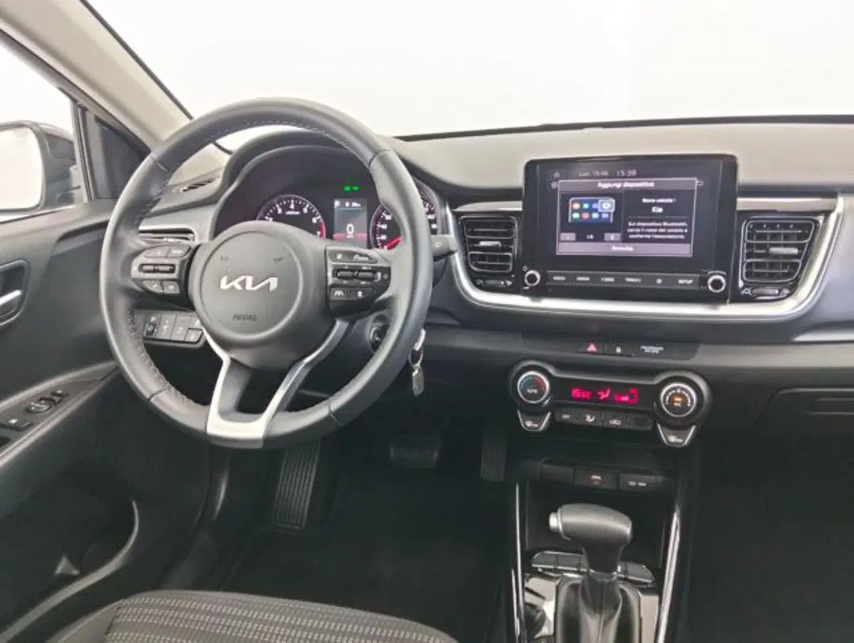 Kia Stonic usata a Como (10)