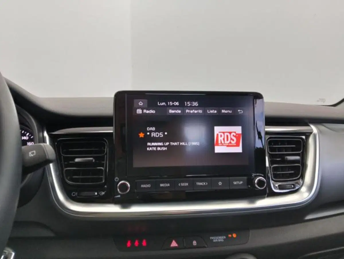 Kia Stonic usata a Como (12)