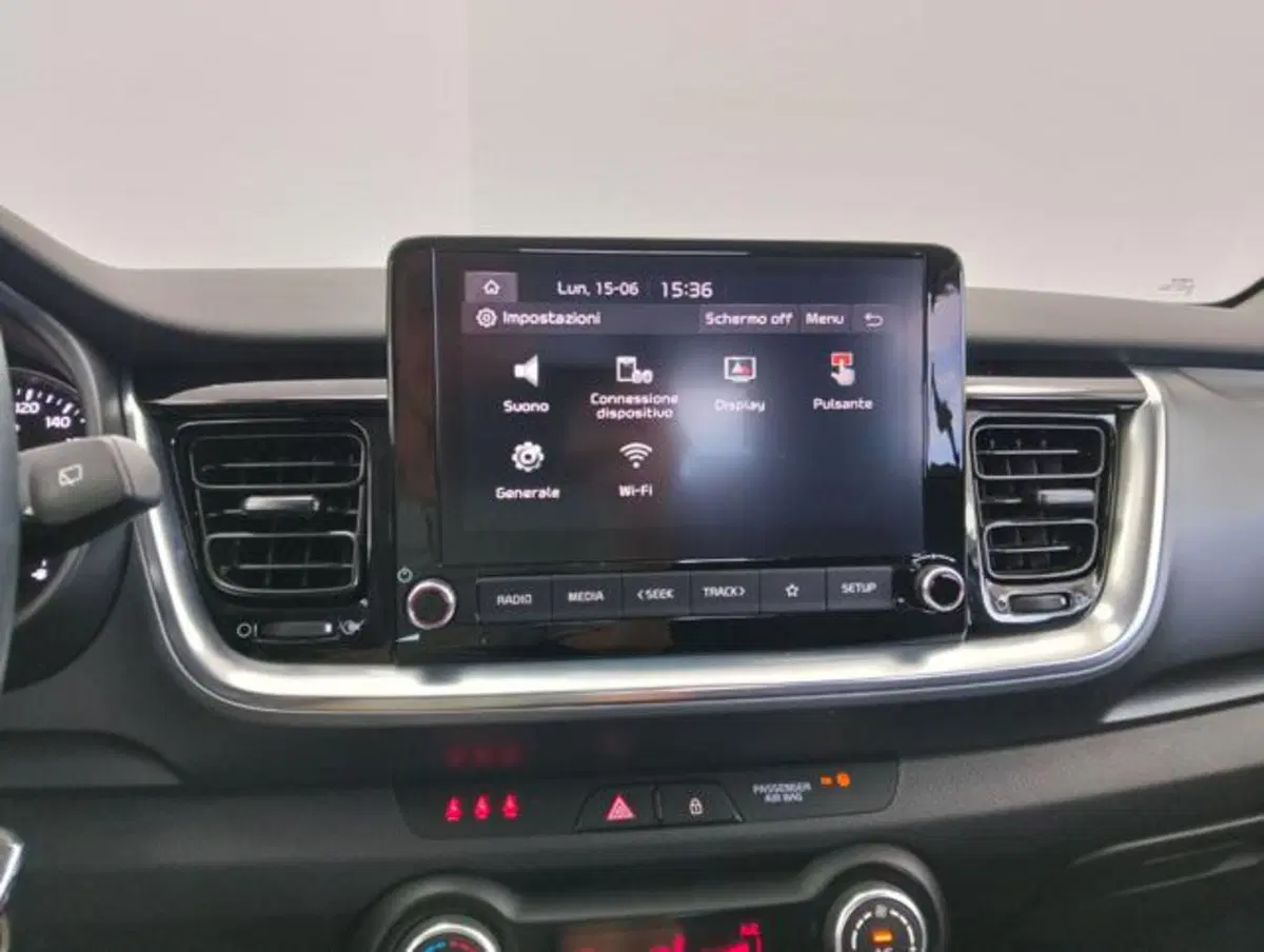 Kia Stonic usata a Como (14)