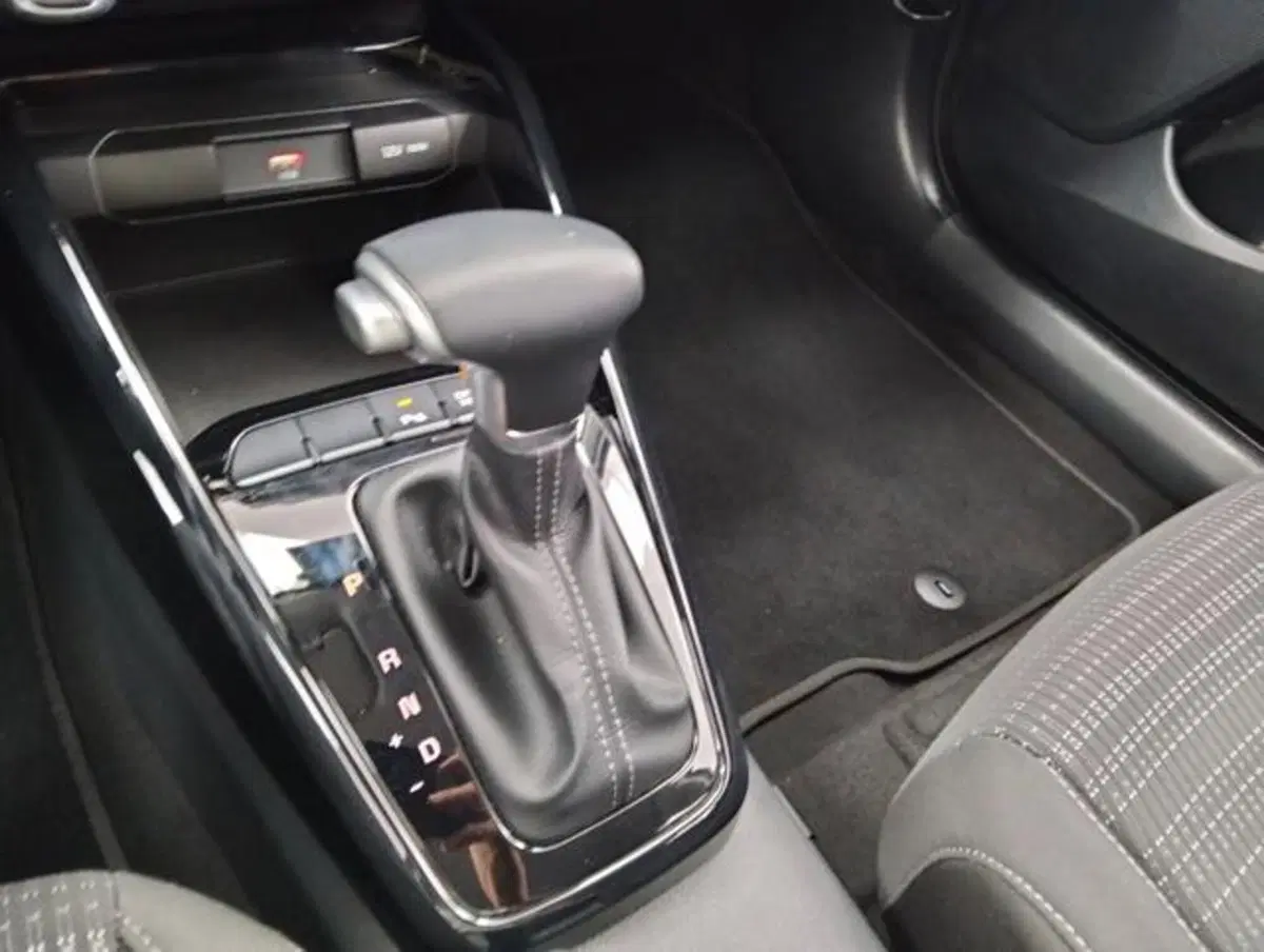 Kia Stonic usata a Como (16)