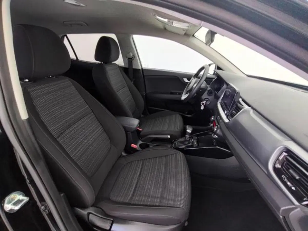 Kia Stonic usata a Como (3)