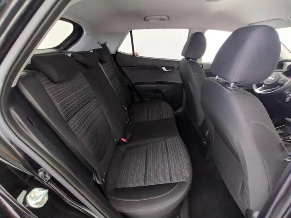 Kia Stonic usata a Como (5)