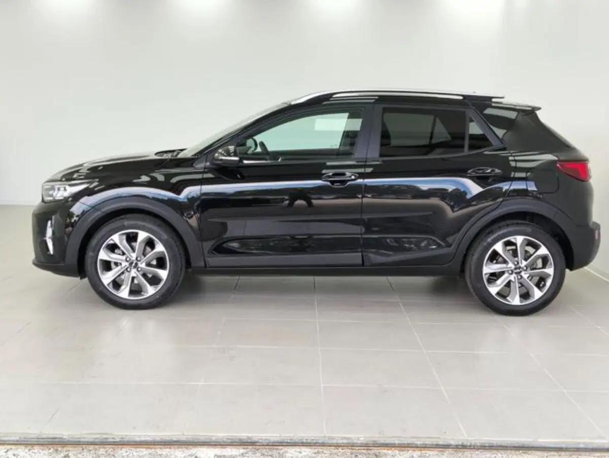 Kia Stonic usata a Como (8)
