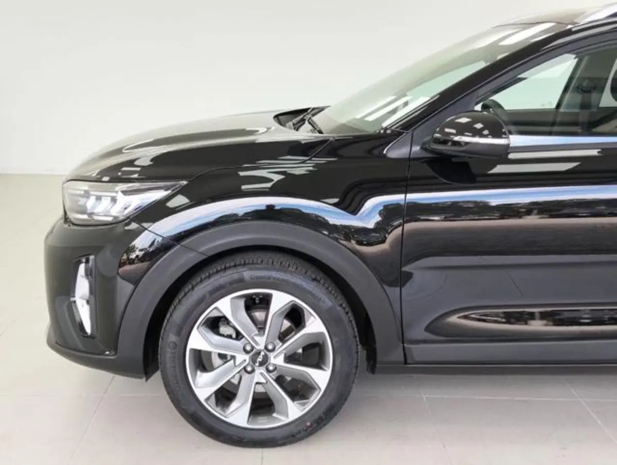 Kia Stonic usata a Como (9)