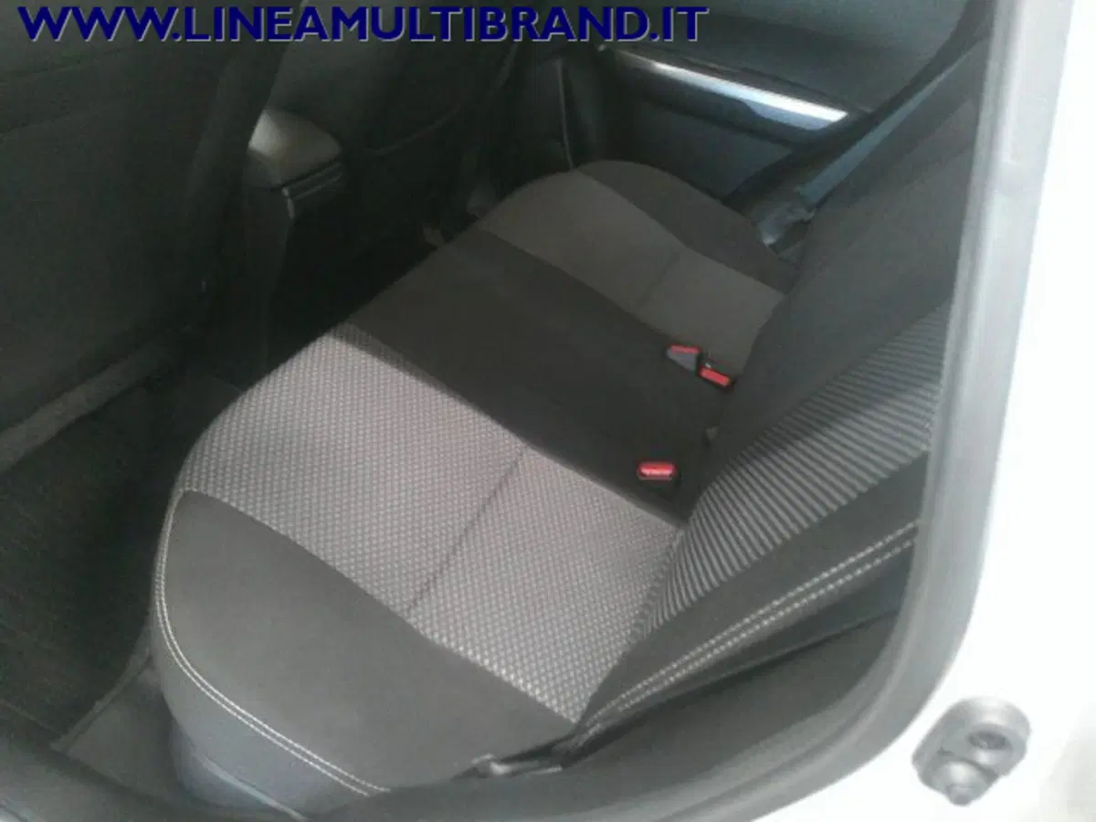 Suzuki Vitara usata a Piacenza (16)
