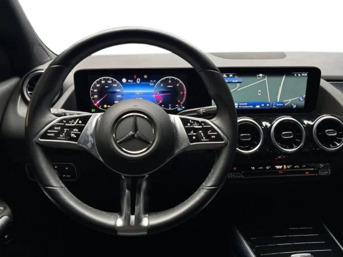 Mercedes-Benz GLA SUV usata a Bologna (11)