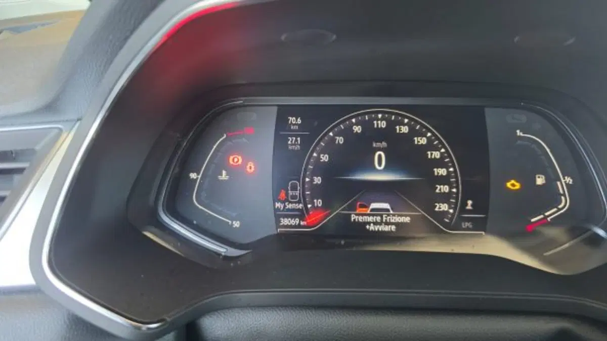 Renault Captur usata a Macerata (9)