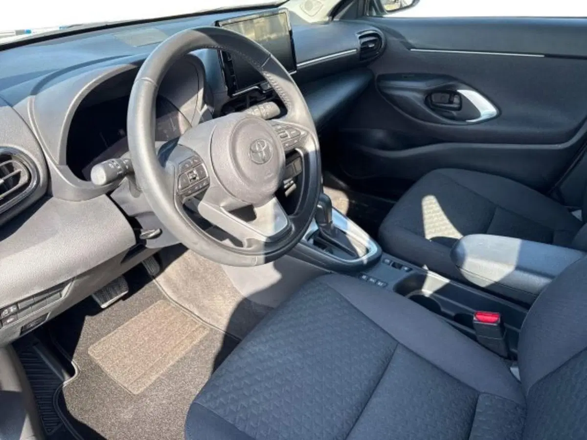 Toyota Yaris Cross usata a Roma (7)