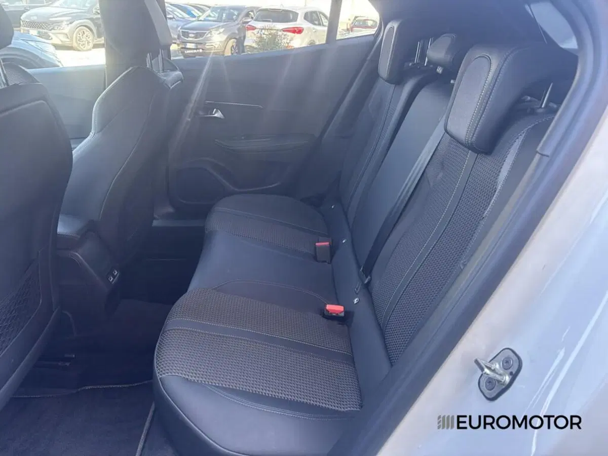 Peugeot 2008 usata a Bari (10)