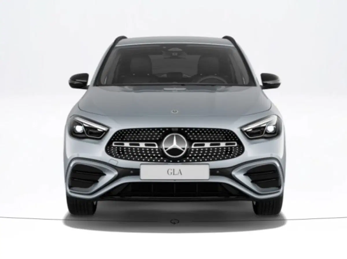 Mercedes-Benz GLA SUV nuova a Verona (3)