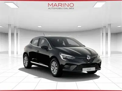 Renault Clio TCe 90 CV 5 porte Equilibre del 2023 usata a Bari