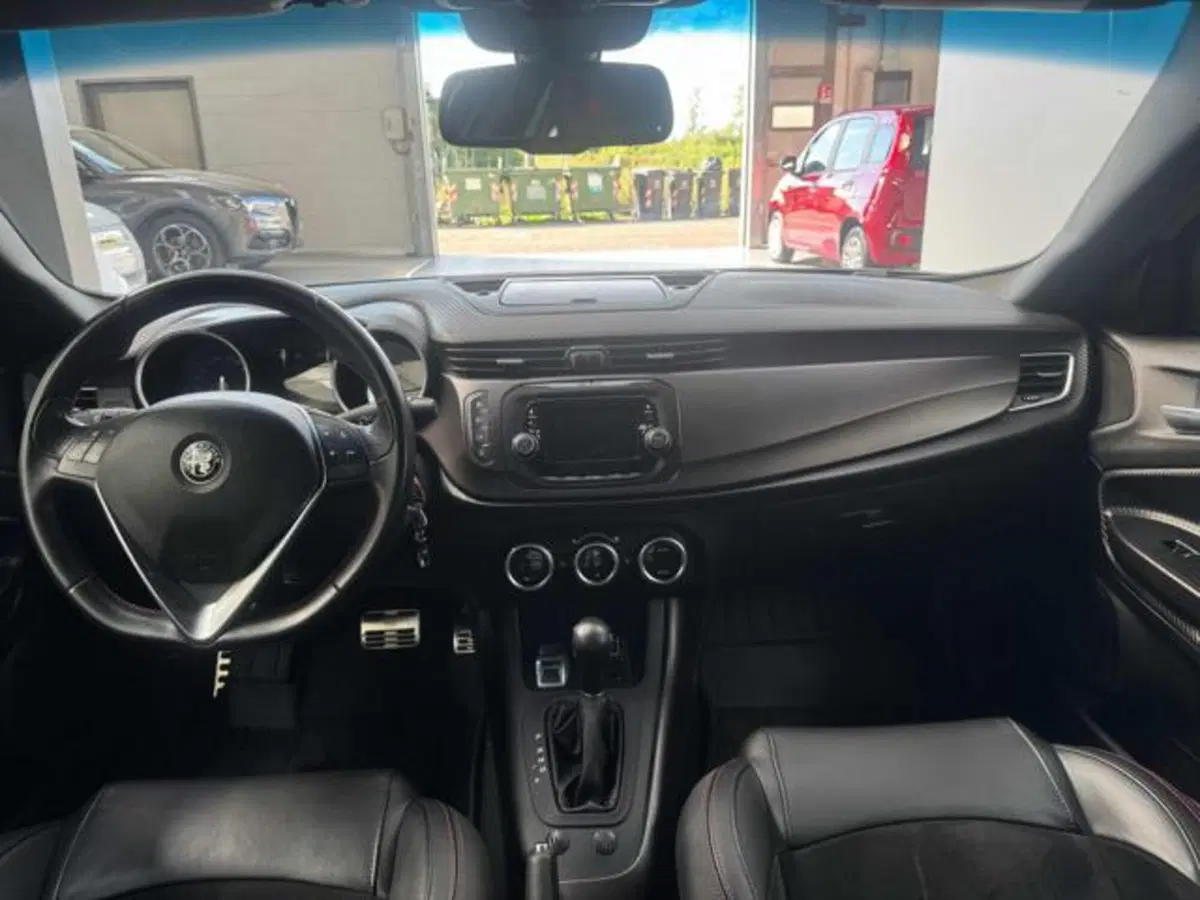 Alfa Romeo Giulietta usata a Vercelli (10)