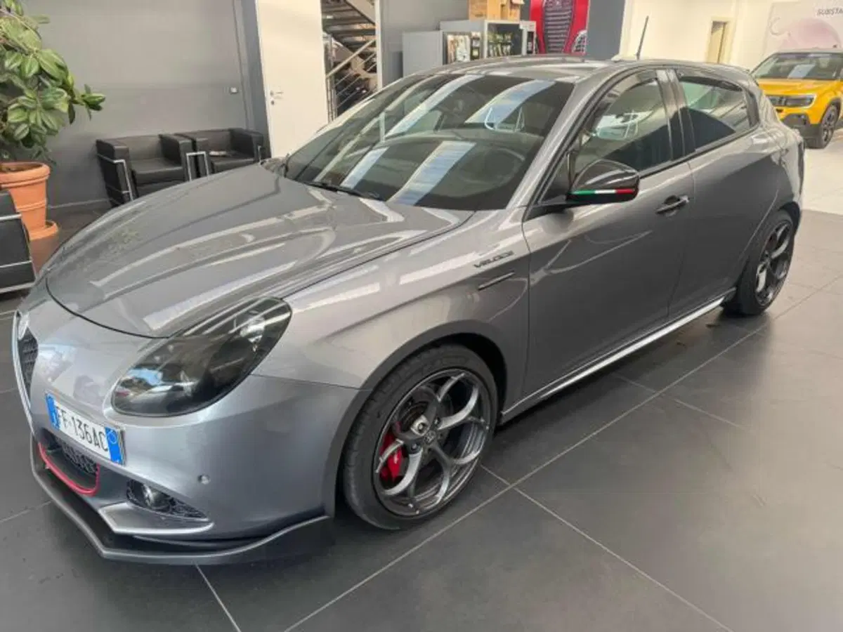 Alfa Romeo Giulietta usata a Vercelli (3)