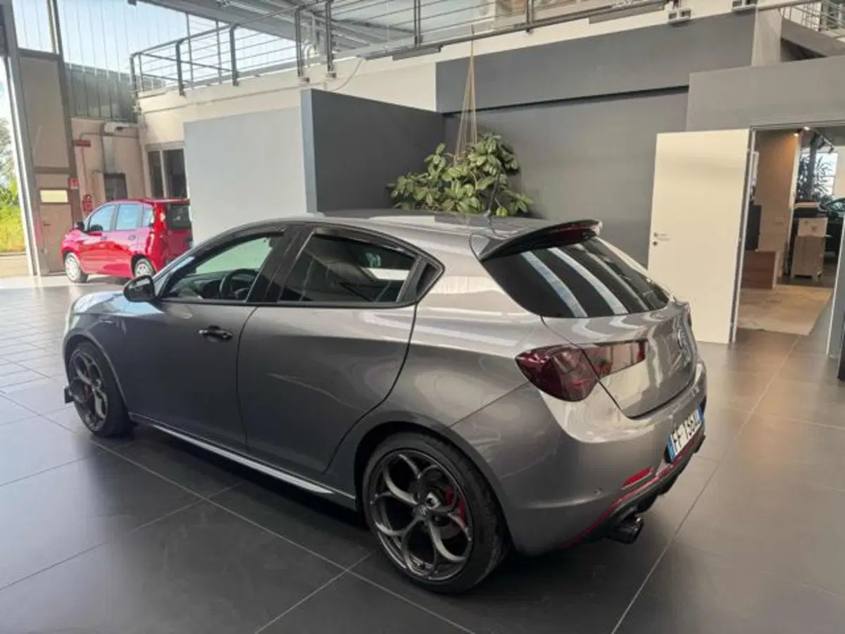 Alfa Romeo Giulietta usata a Vercelli (5)
