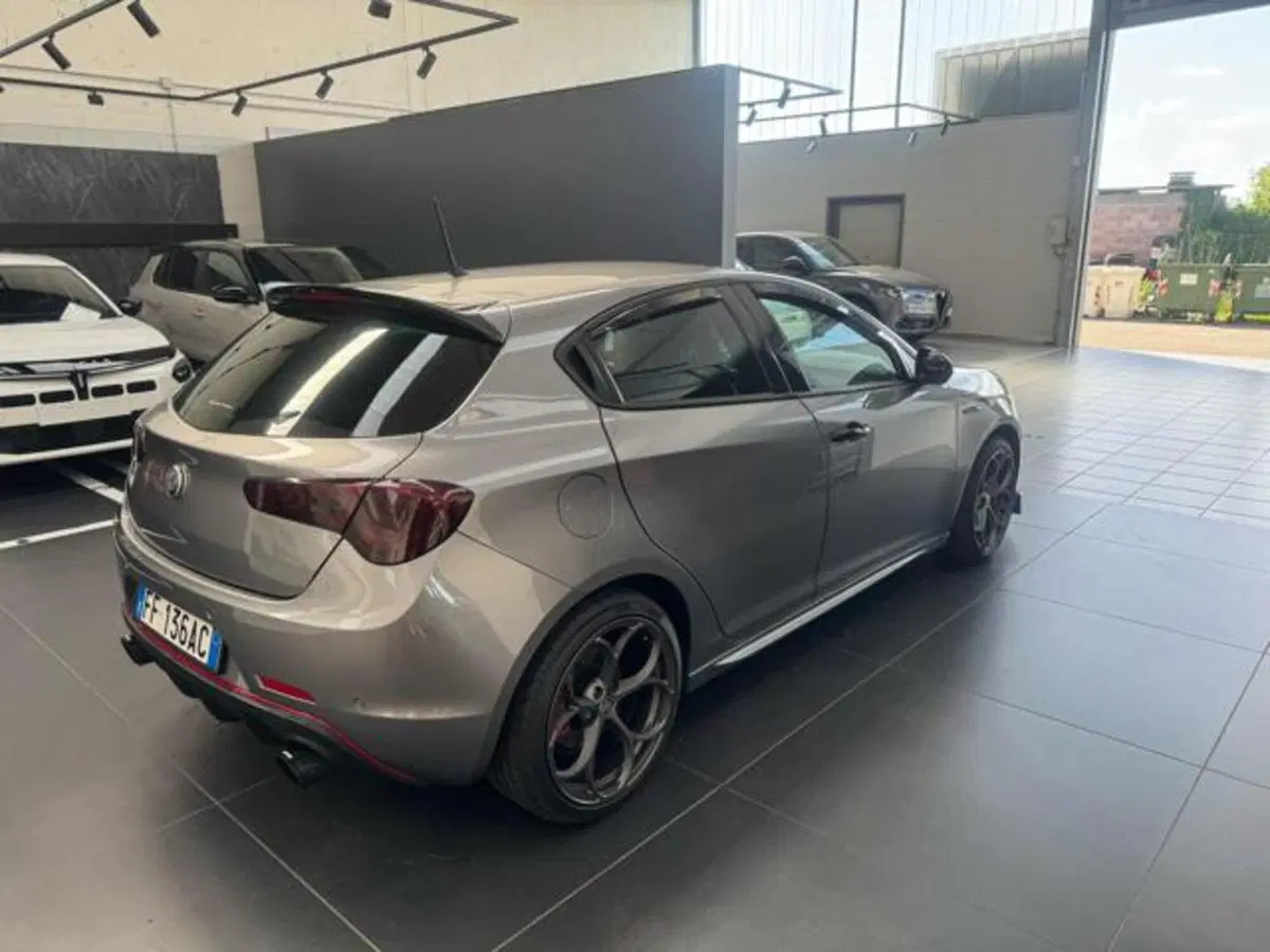 Alfa Romeo Giulietta usata a Vercelli (7)