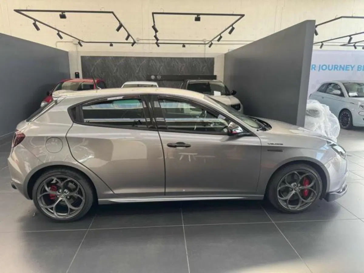 Alfa Romeo Giulietta usata a Vercelli (8)