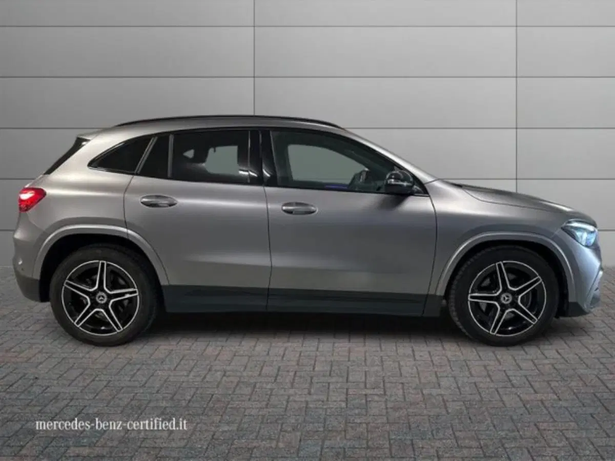 Mercedes-Benz GLA SUV usata a Avellino (5)