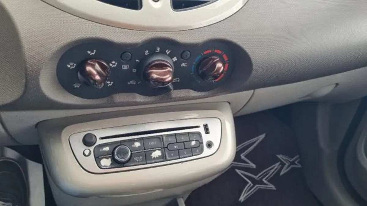 Renault Twingo usata a Savona (6)