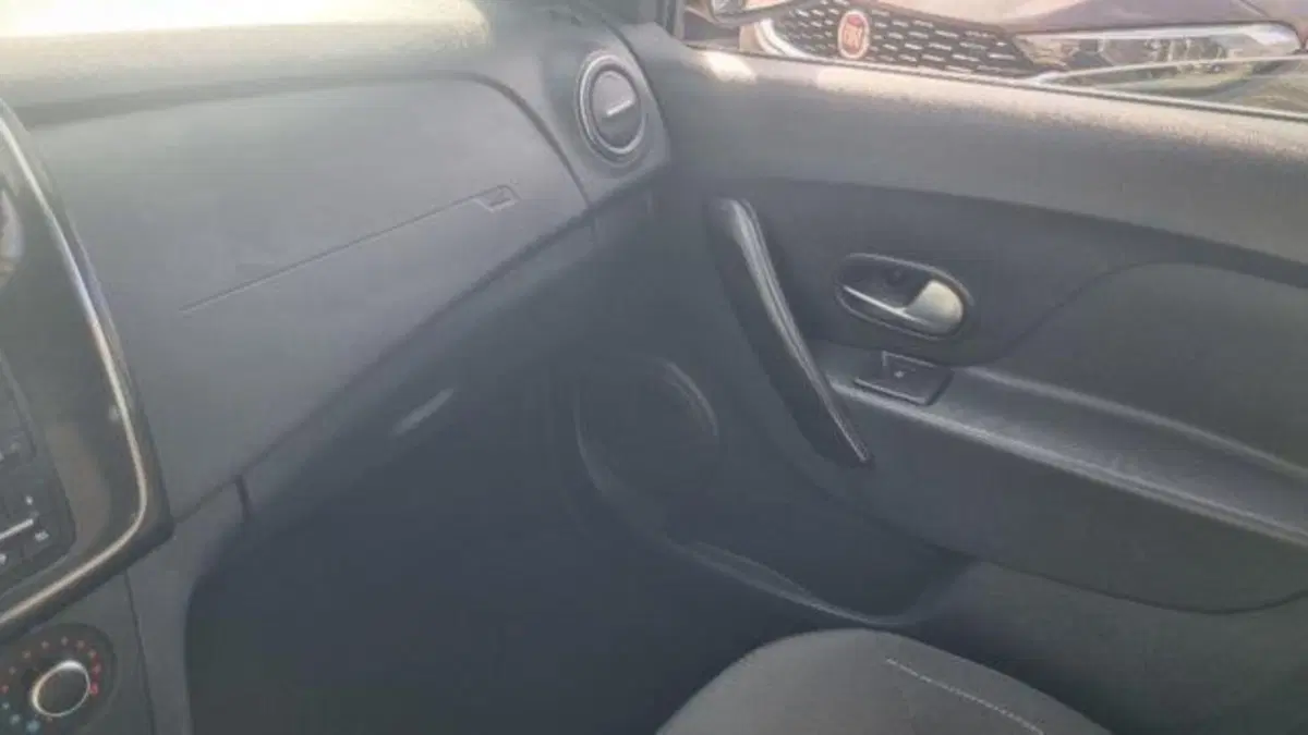 Dacia Sandero usata a Savona (16)