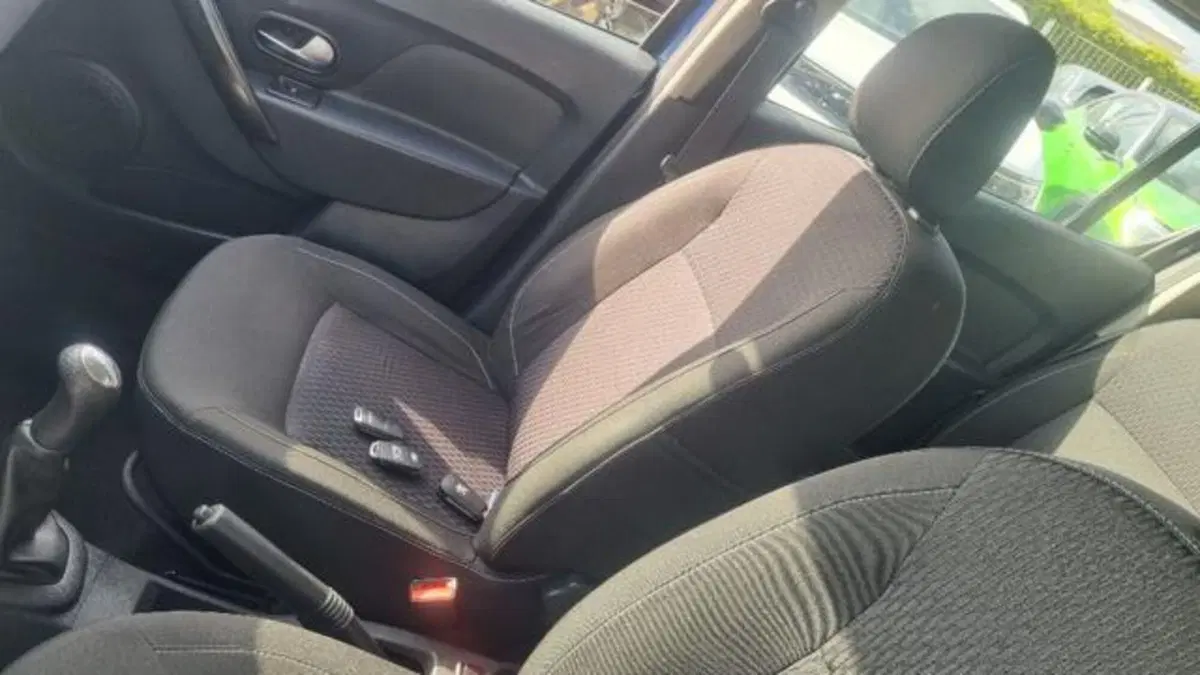Dacia Sandero usata a Savona (18)