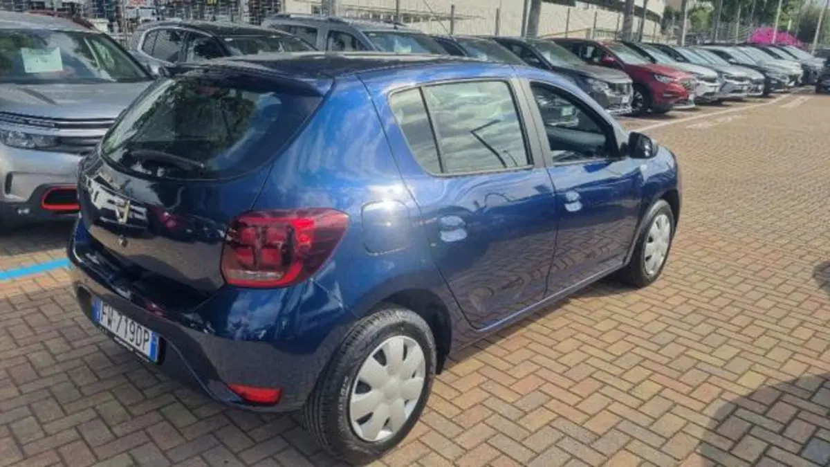 Dacia Sandero usata a Savona (7)