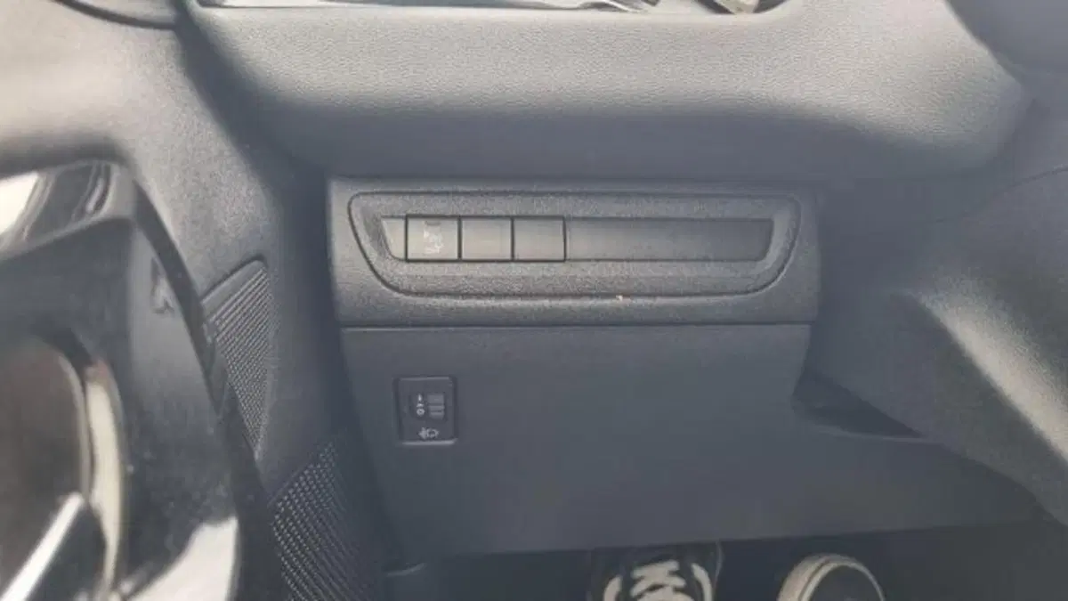 Peugeot 208 usata a Savona (12)