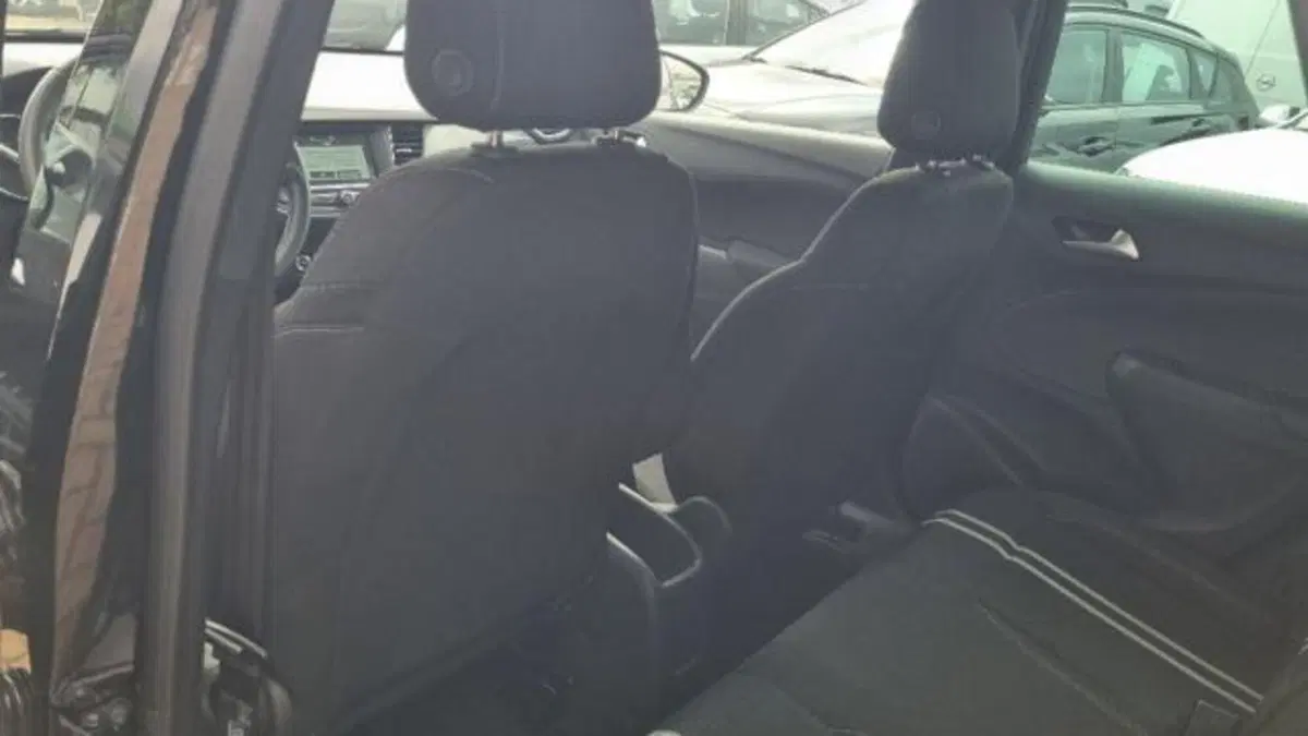Opel Crossland usata a Savona (15)