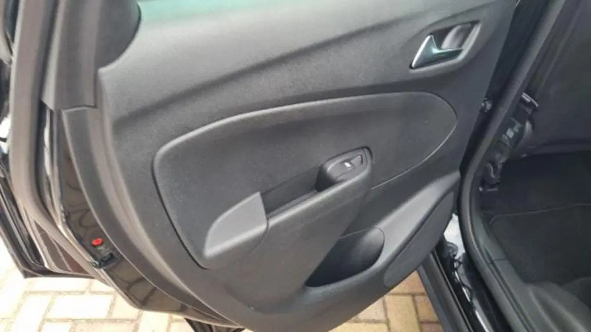 Opel Crossland usata a Savona (16)