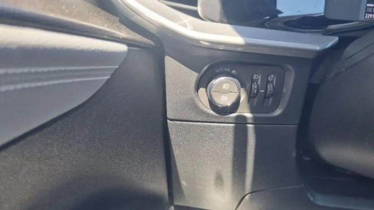 Opel Mokka usata a Savona (11)